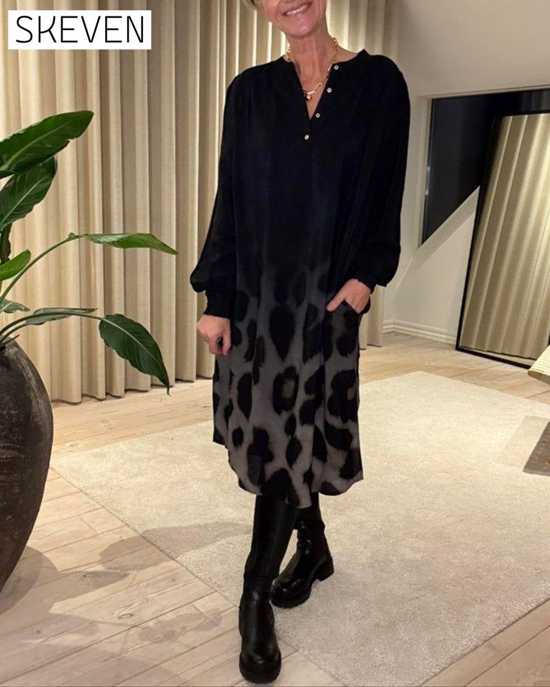 Langärmeliges, locker sitzendes Kleid mit Print