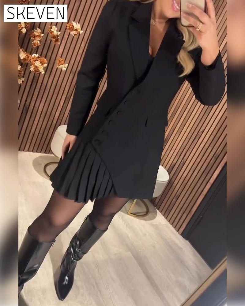 Kostümkleid mit einfarbigem Revers