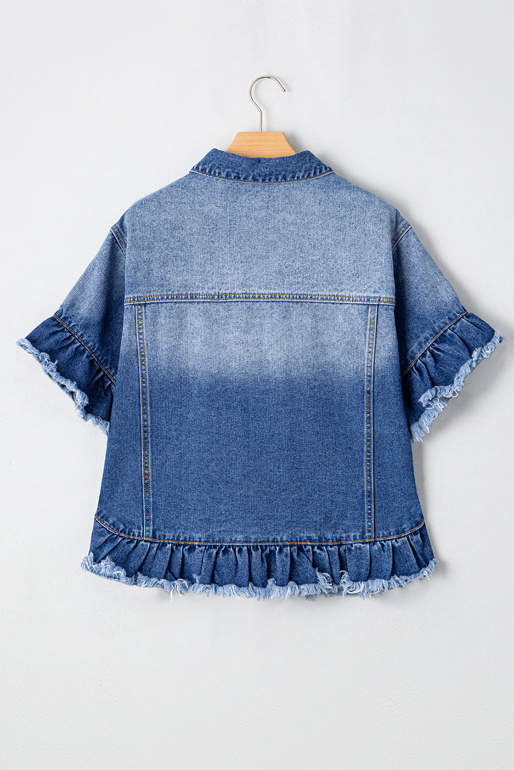 Blue Zone Planet | Pfauenblaue Jeansjacke mit Rüschen und offenem Saum, Kurzarm