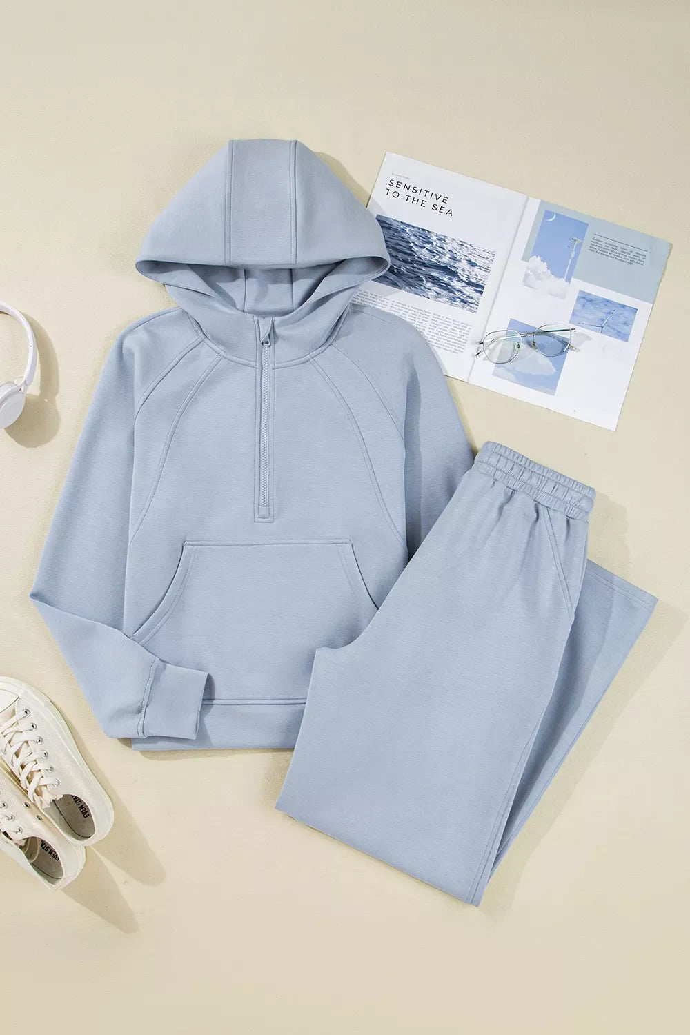 Hoodie und Hose (2-teiliges Outfit) mit halbem Reißverschluss und Daumenlöchern an den Ärmeln