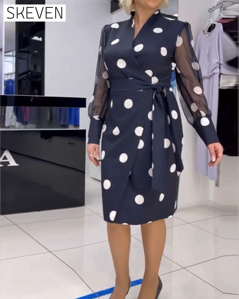 Robe à manches longues transparente à pois