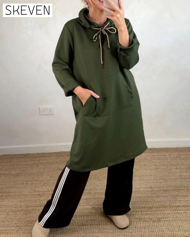 Oversize-Kleid mit Kapuze und Taschen