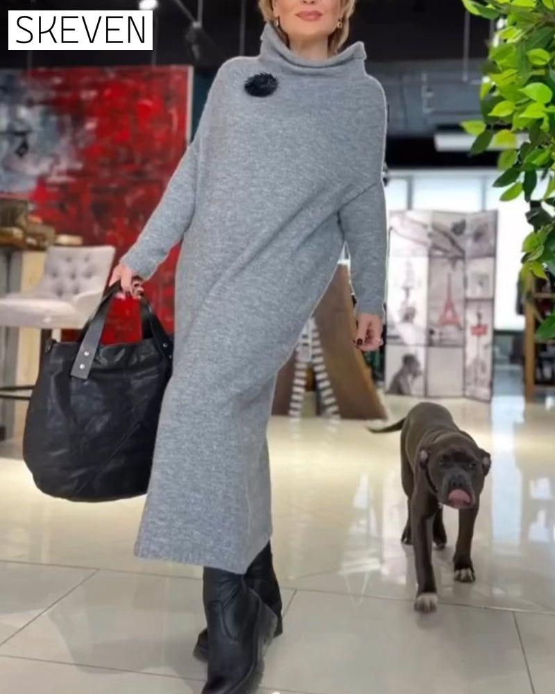 Lockeres Kleid mit Rollkragen und langen Ärmeln
