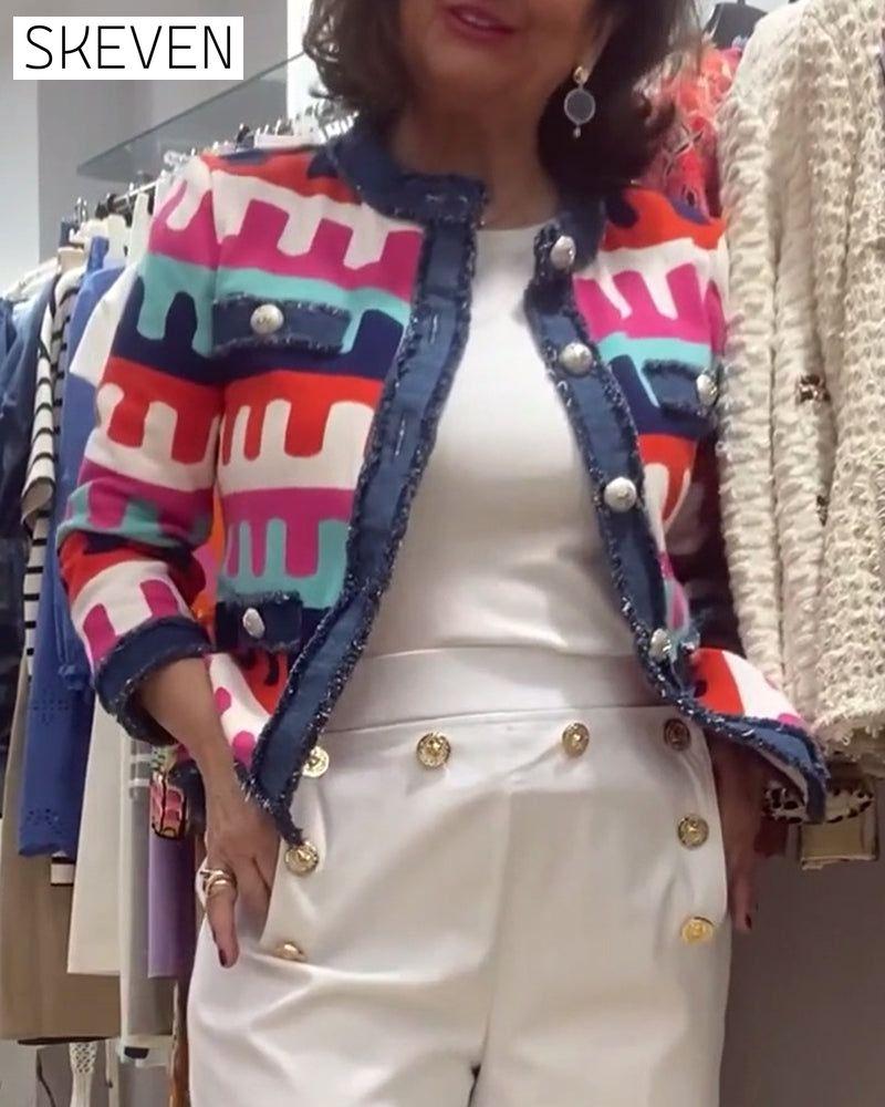 Jacke mit rohen Kanten, Knöpfen und farbenfrohem Print