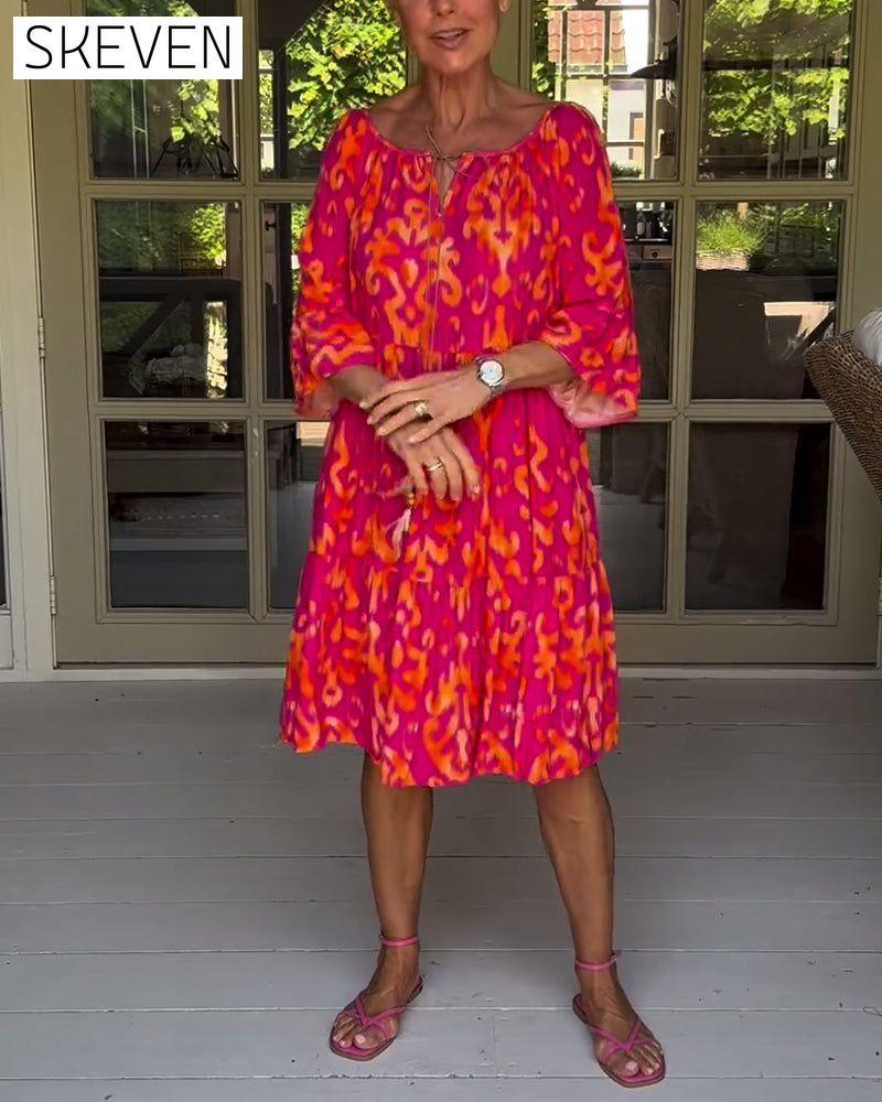locker sitzendes, bedrucktes Kleid mit Glockenärmeln