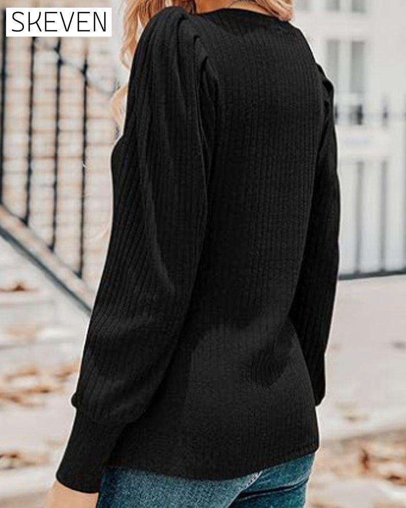 V-neck solid color long-sleeved top