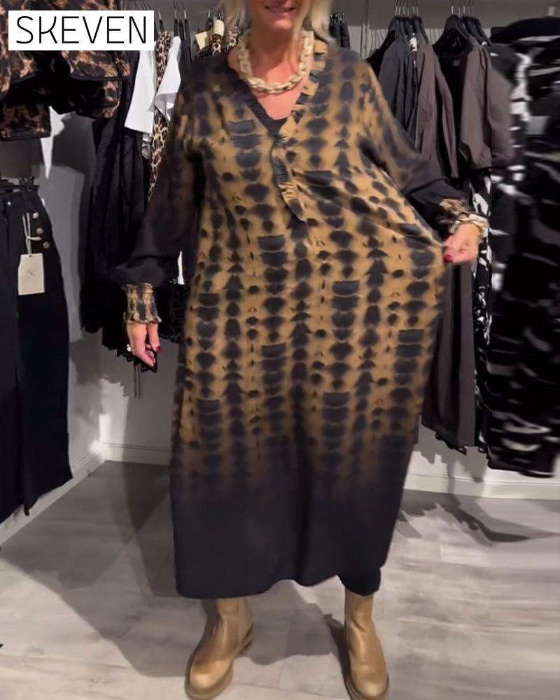 Langärmeliges Kleid mit V-Ausschnitt und Farbverlauf
