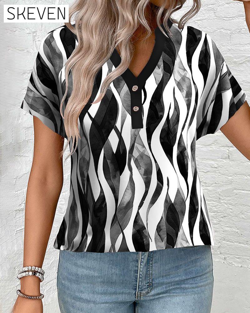 Lässiges bedrucktes T-Shirt