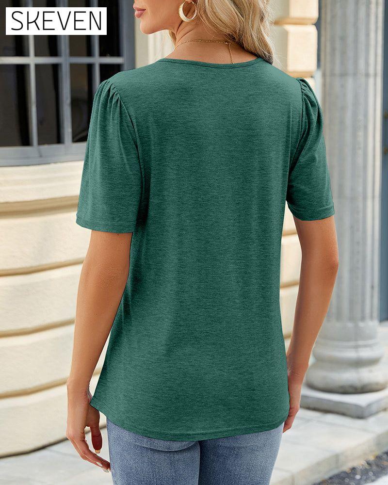 Einfarbiges T-Shirt mit U-Ausschnitt und Raffungen