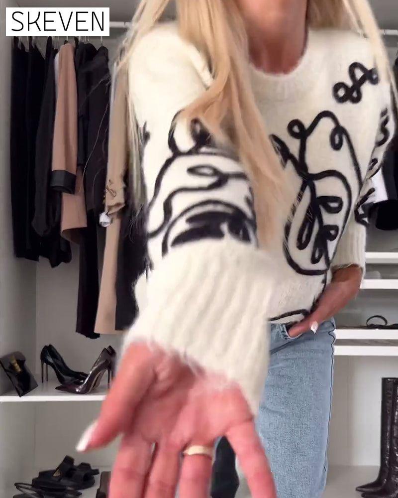 Leaf print long sleeve pullover