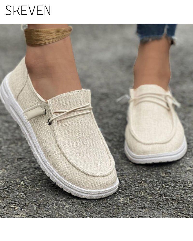 Lässige, einfarbige Slipper
