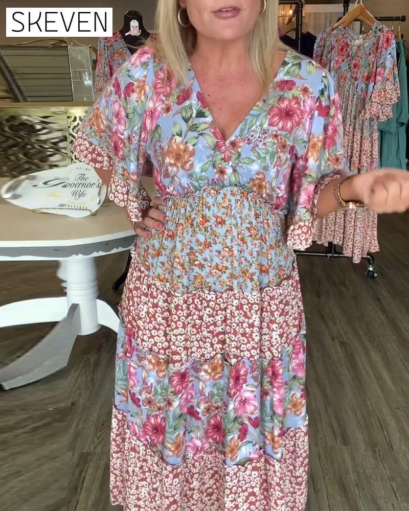 Blumenkleid mit V-Ausschnitt, Lotusärmeln