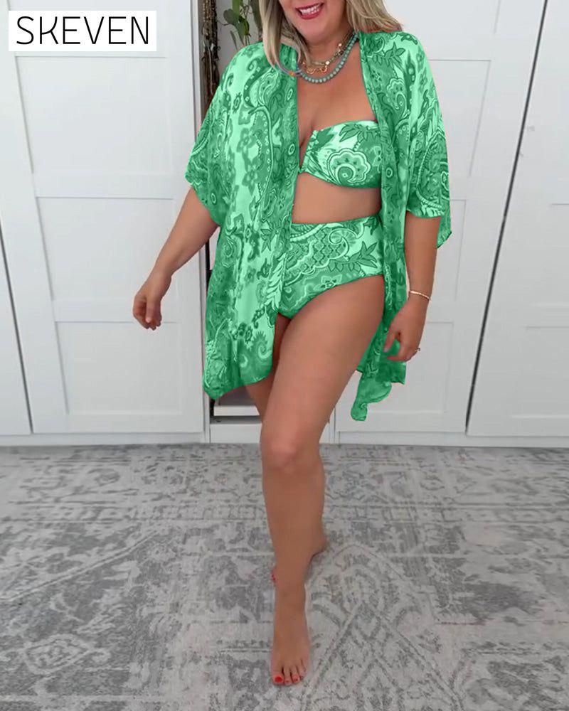Maillot de bain trois pièces pour les vacances