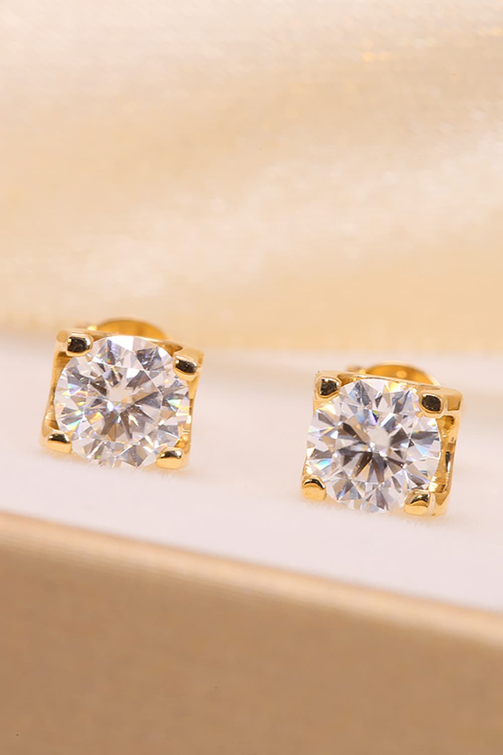 Blue Zone Planet | Ohrstecker aus 18-karätigem Gold mit 1 Karat im Labor gezüchtetem Diamanten