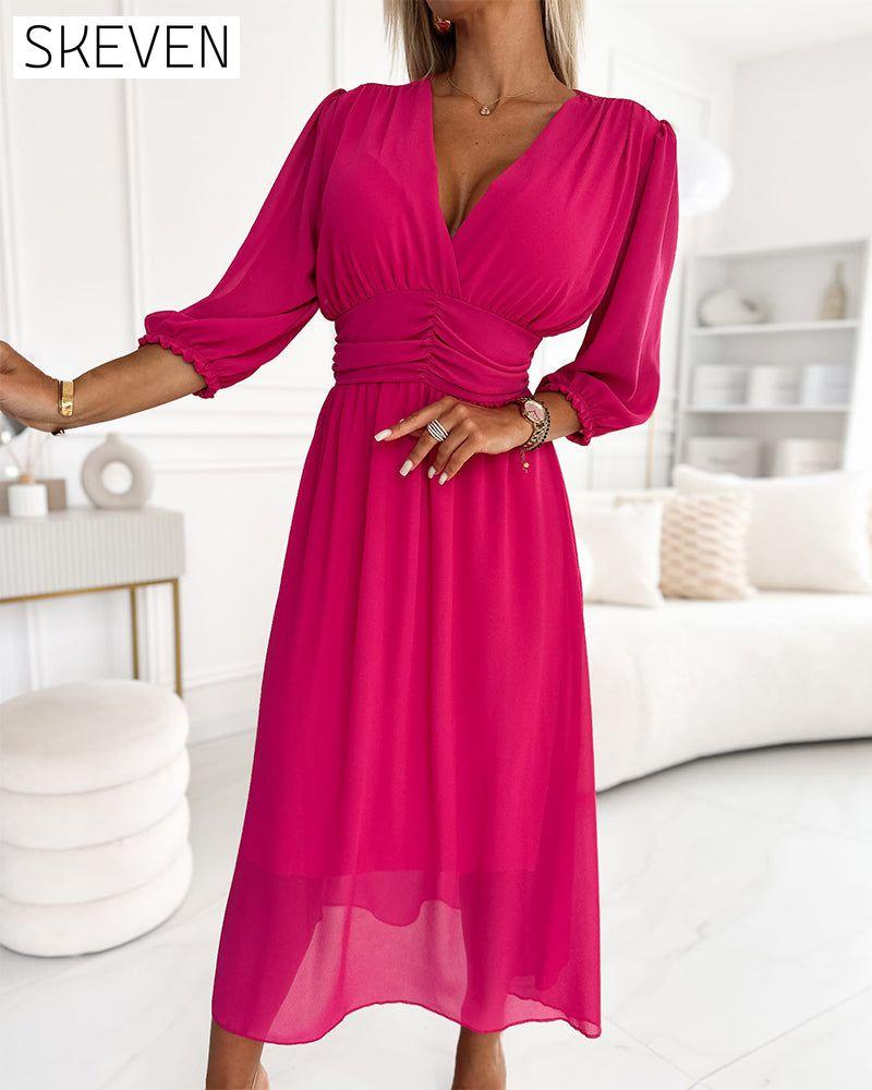 Taillenkleid in Unifarbe mit V-Ausschnitt