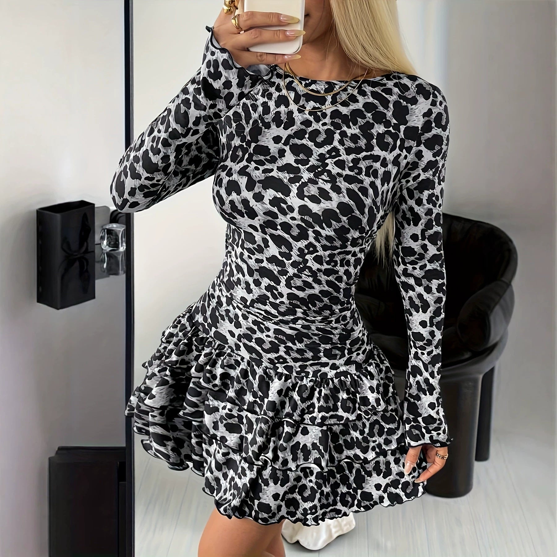 Round-neck Ruffled Long-sleeve Slim-fit Dress
