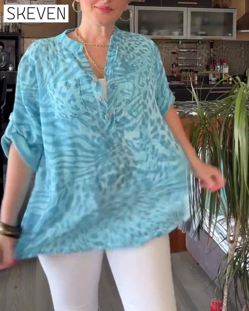 Bedruckte Bluse mit V-Ausschnitt, Tasche, Knopfleiste und Dreiviertelärmeln