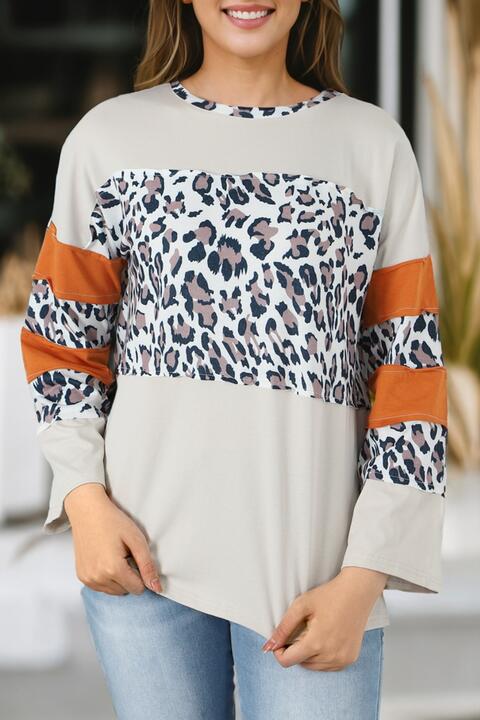 Leoparden-Langarm-T-Shirt mit Schlitz