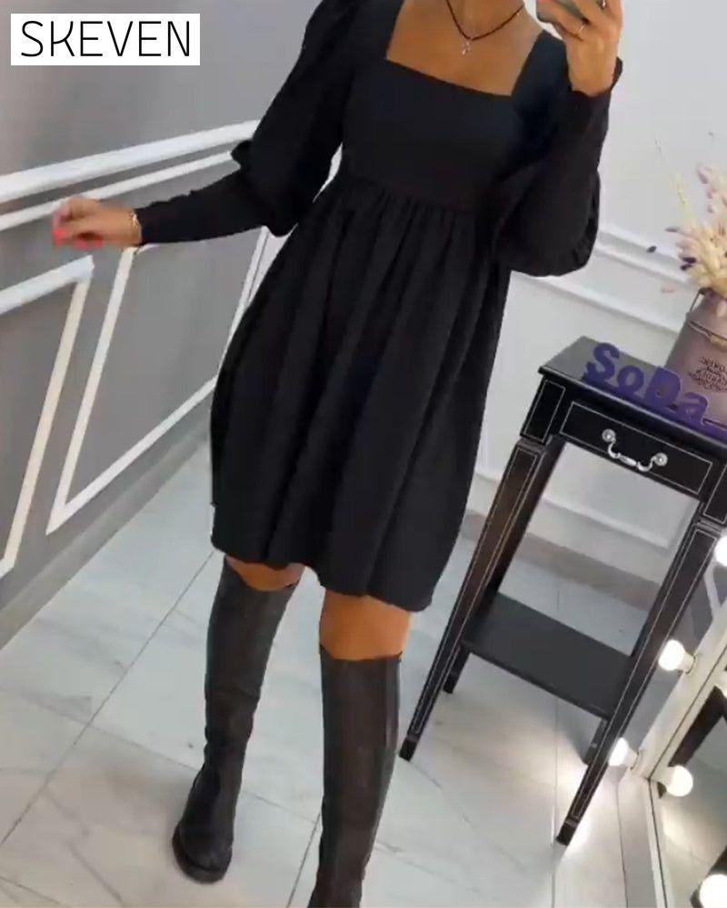 Elegantes A-Linien-Kleid mit eckigem Ausschnitt