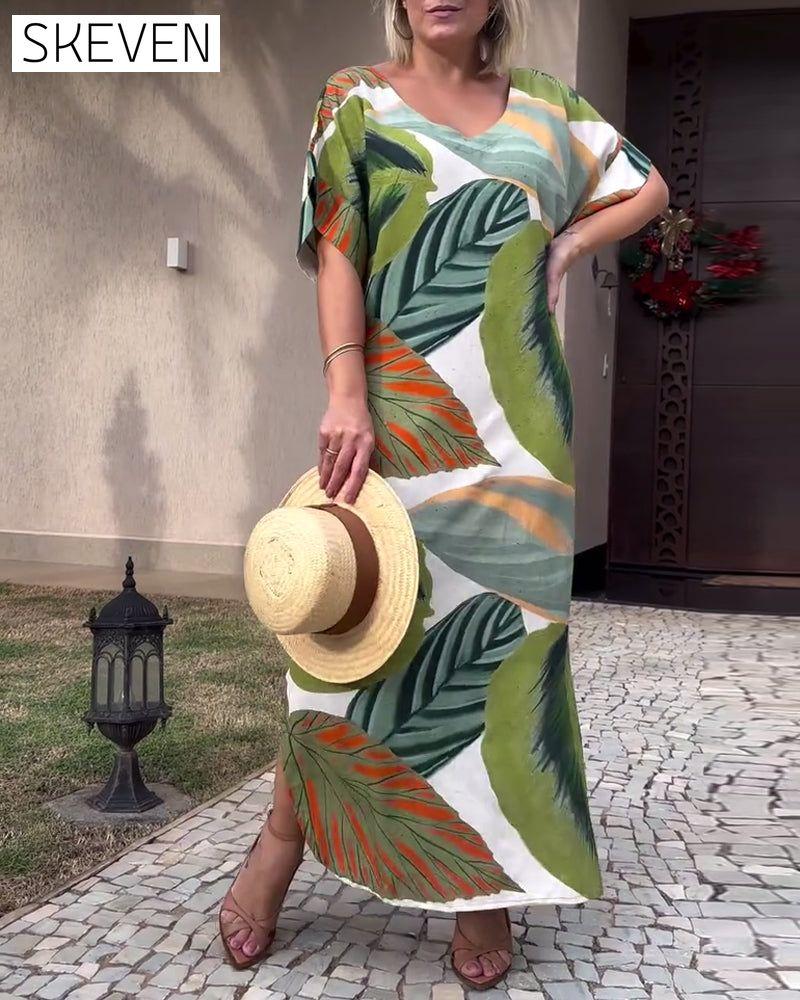 Freizeitkleid mit kurzen Ärmeln und Schlitz