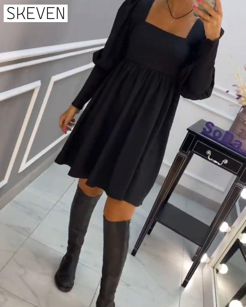 Elegantes A-Linien-Kleid mit eckigem Ausschnitt