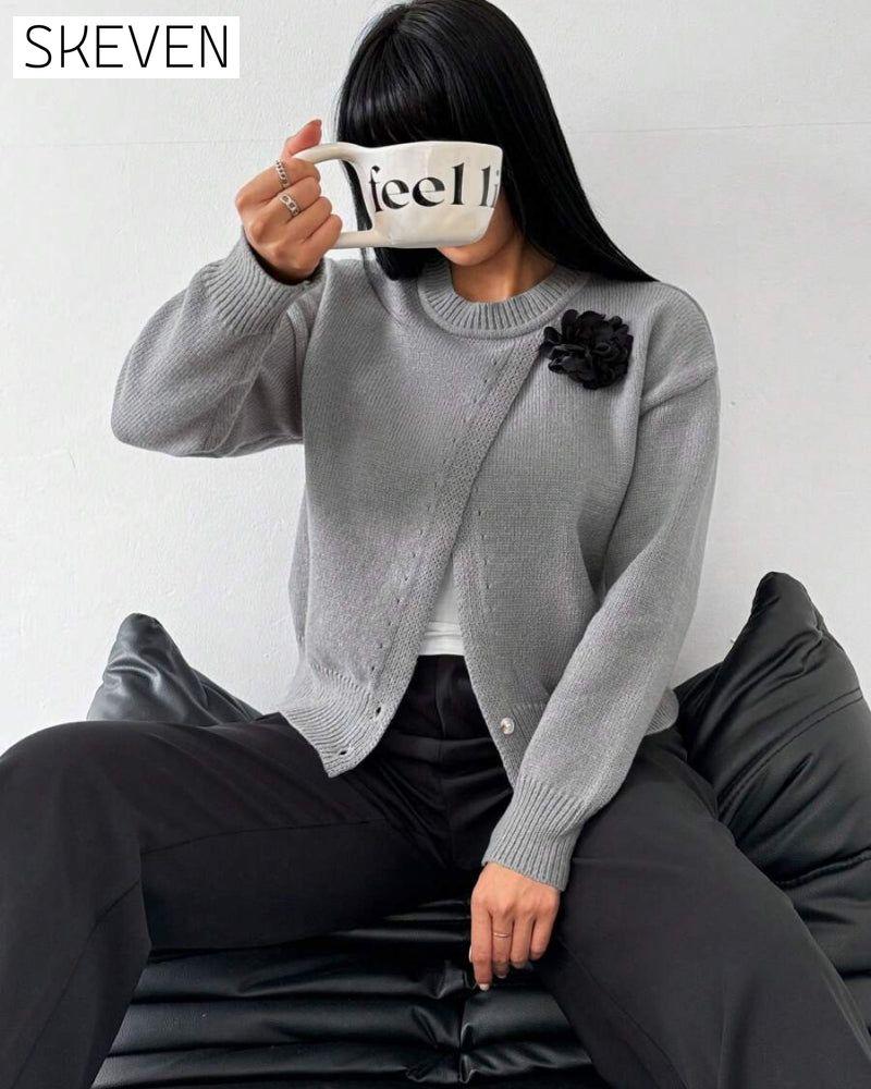 Fashionable Sweater With Slit Hem