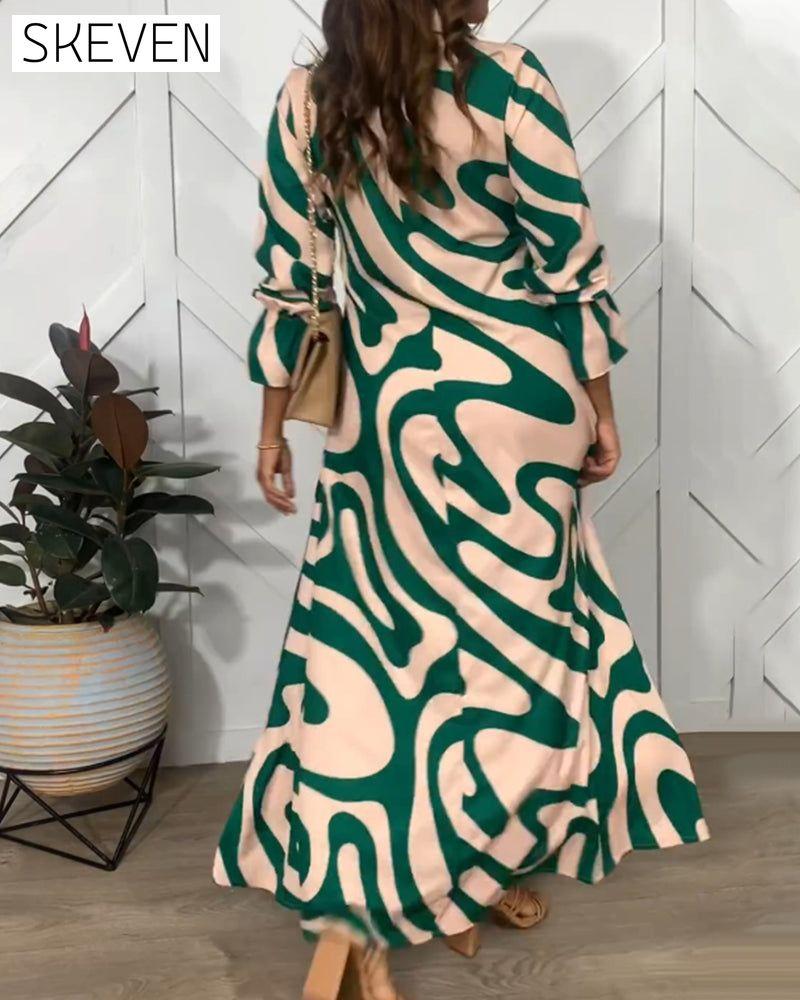 Elegantes, locker sitzendes Kleid mit langen Ärmeln
