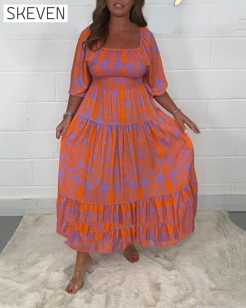 Kleid mit eckigem Ausschnitt und Print, halblangen Ärmeln
