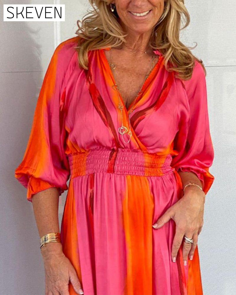 Kleid mit V-Ausschnitt und 3/4-Ärmeln