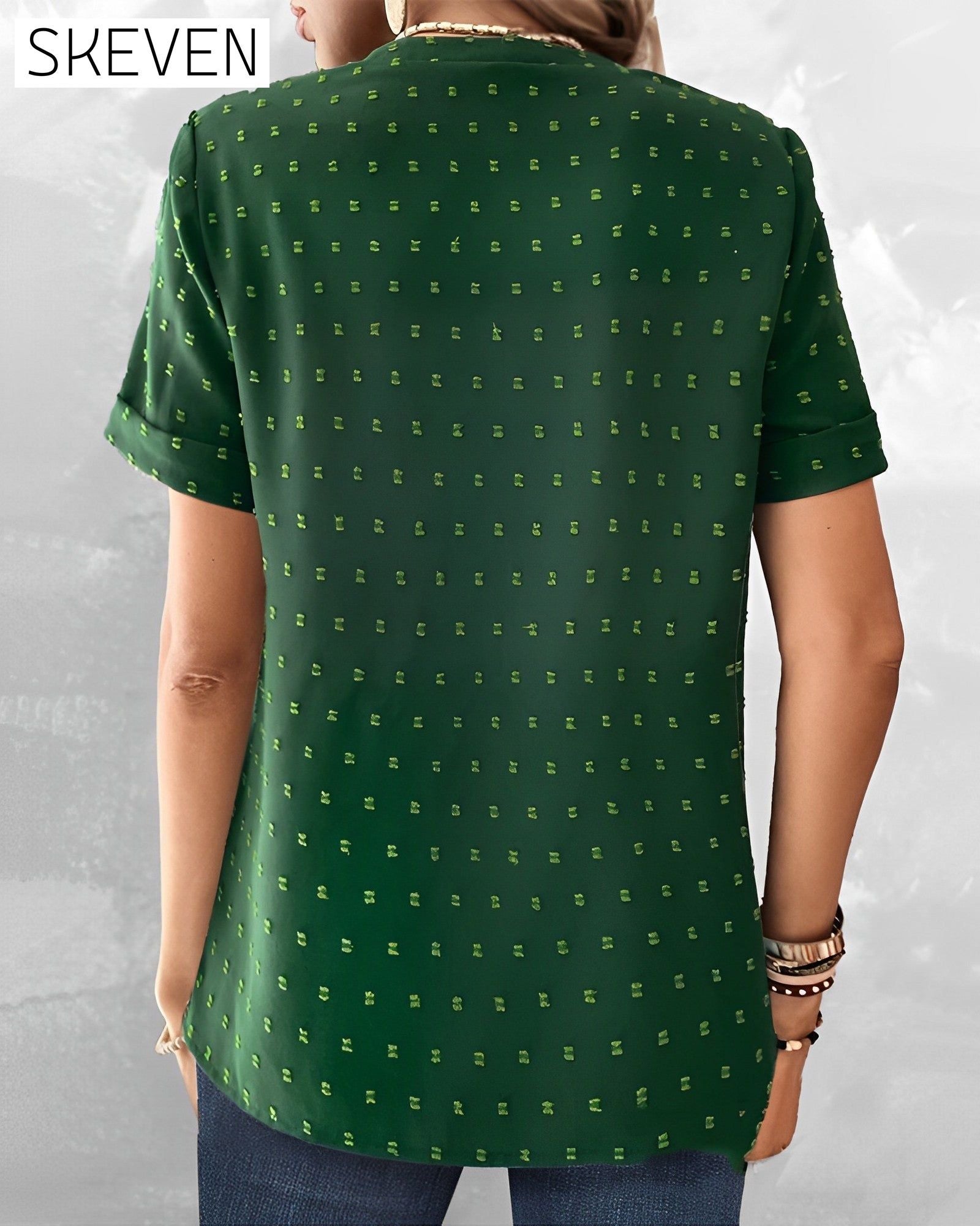 T-Shirt mit V-Ausschnitt und Knopfleiste