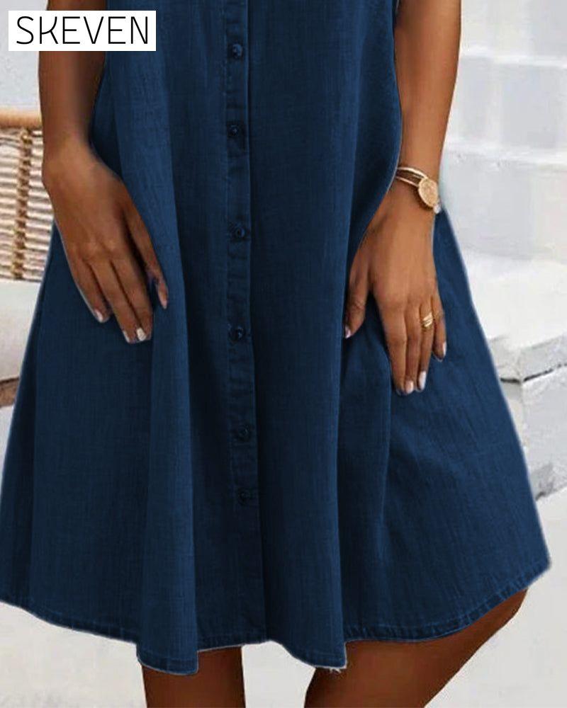 Kurzarmkleid mit Reverskragen und Knöpfen