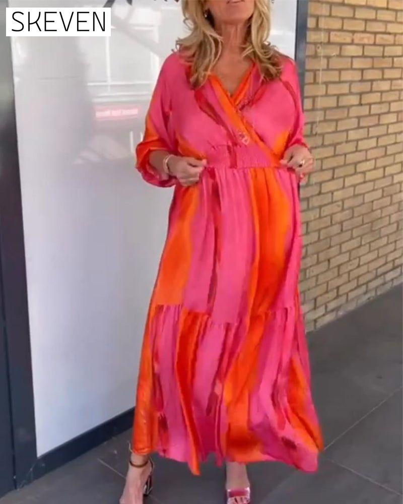 Kleid mit V-Ausschnitt und 3/4-Ärmeln