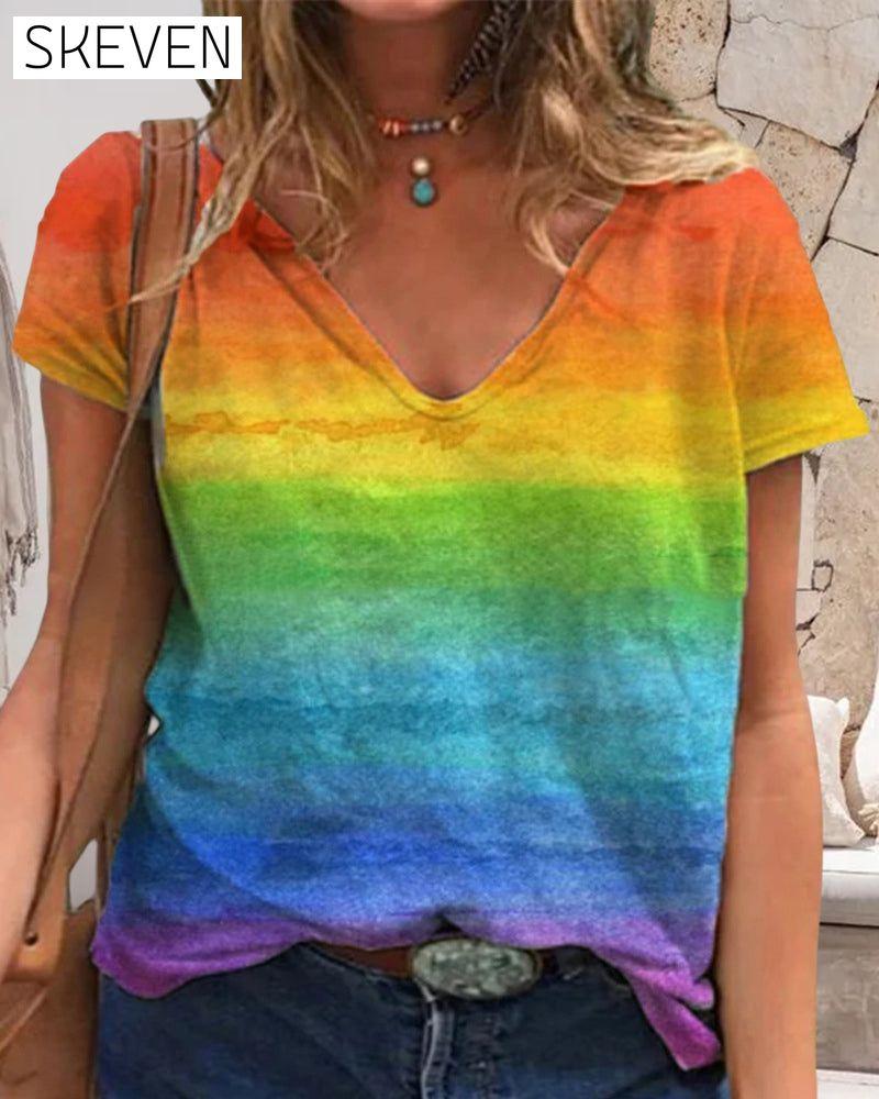 T-shirt décontracté à col en V et manches courtes imprimé arc-en-ciel