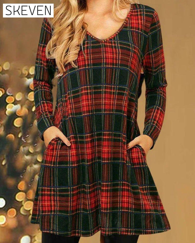 Locker geschnittenes Kleid mit Karomuster für Weihnachten