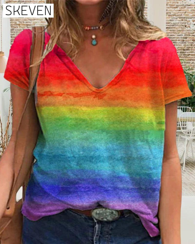 T-shirt décontracté à col en V et manches courtes imprimé arc-en-ciel