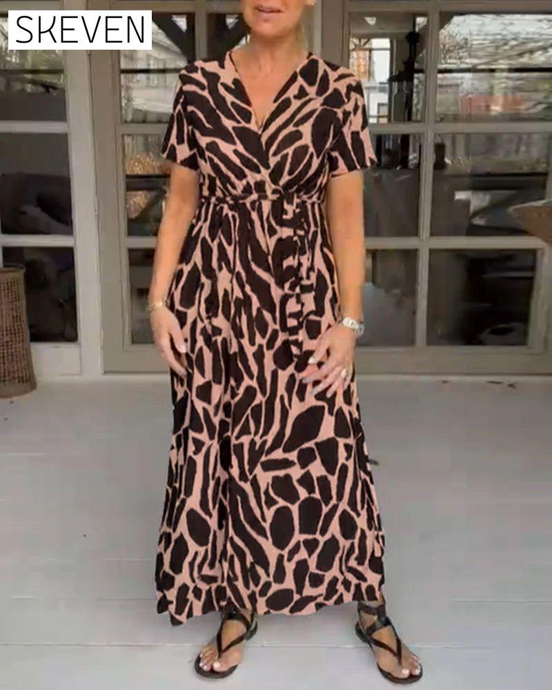 robe à manches courtes et col en V