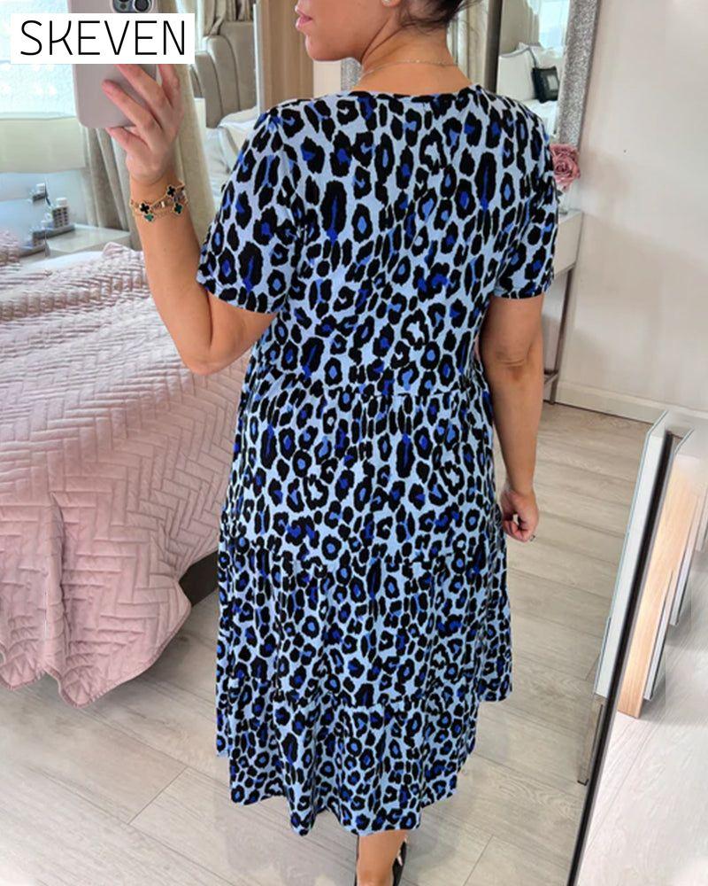 Elegant dress with leopard print