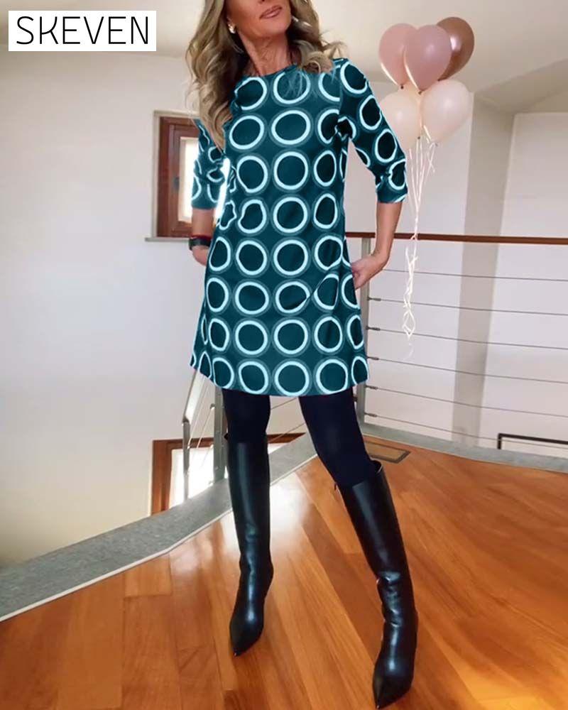 Freizeitkleid mit Rundhalsausschnitt und Kreismuster