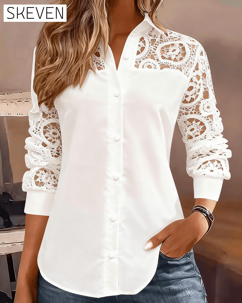 Bluse mit einfarbigem Revers und Spitzeneinsatz