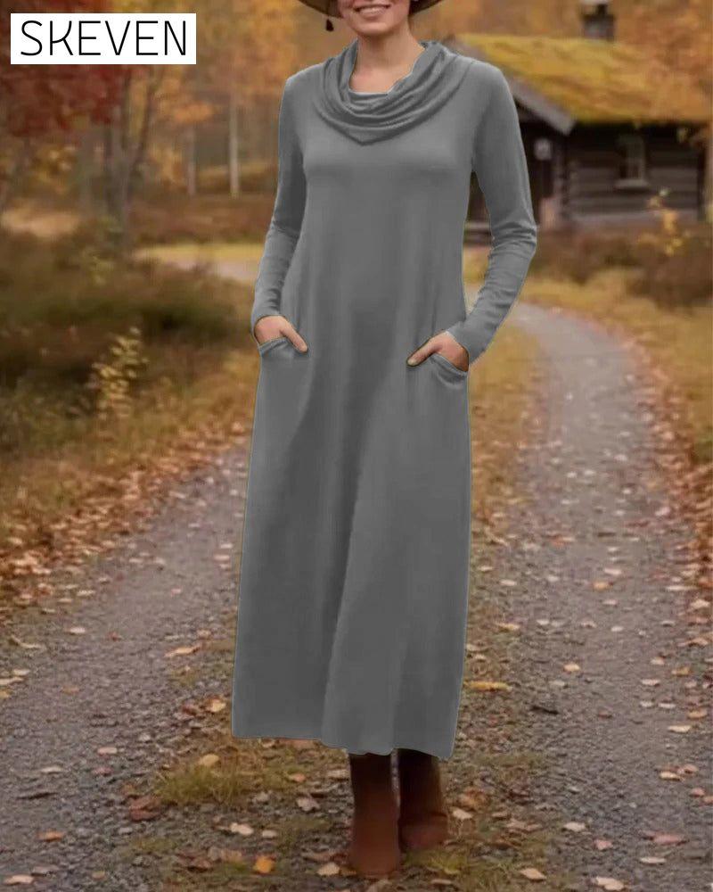 Lässiges, schlichtes, einfarbiges Kleid mit Tasche