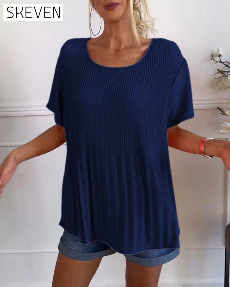 Solid color round neck pleated blouse