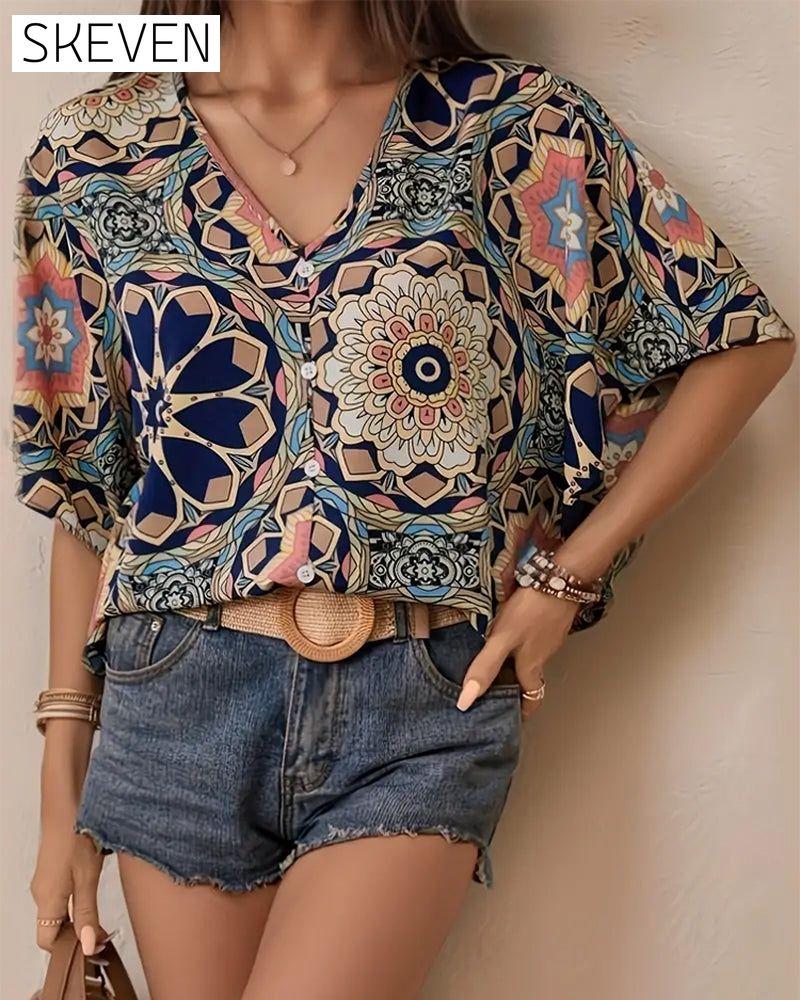 Retro-Bluse mit Print, V-Ausschnitt, Knopfleiste und halben Ärmeln