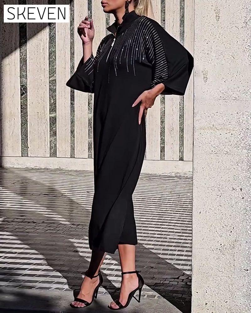 Lässiges Kleid mit Reißverschlusskragen und Schlitz