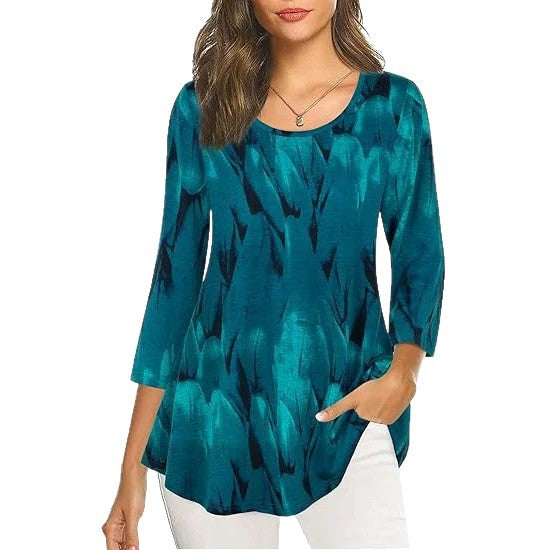 Plus-size Womens V-neck Buckle-front Loose-fit T-shirt