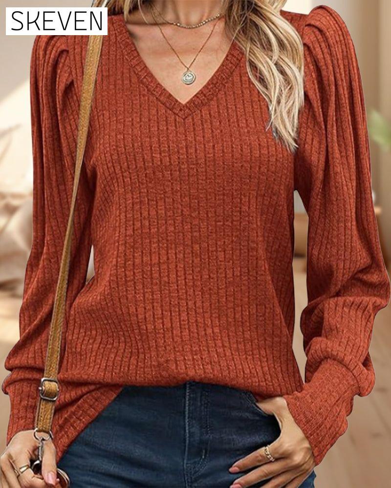V-neck solid color long-sleeved top