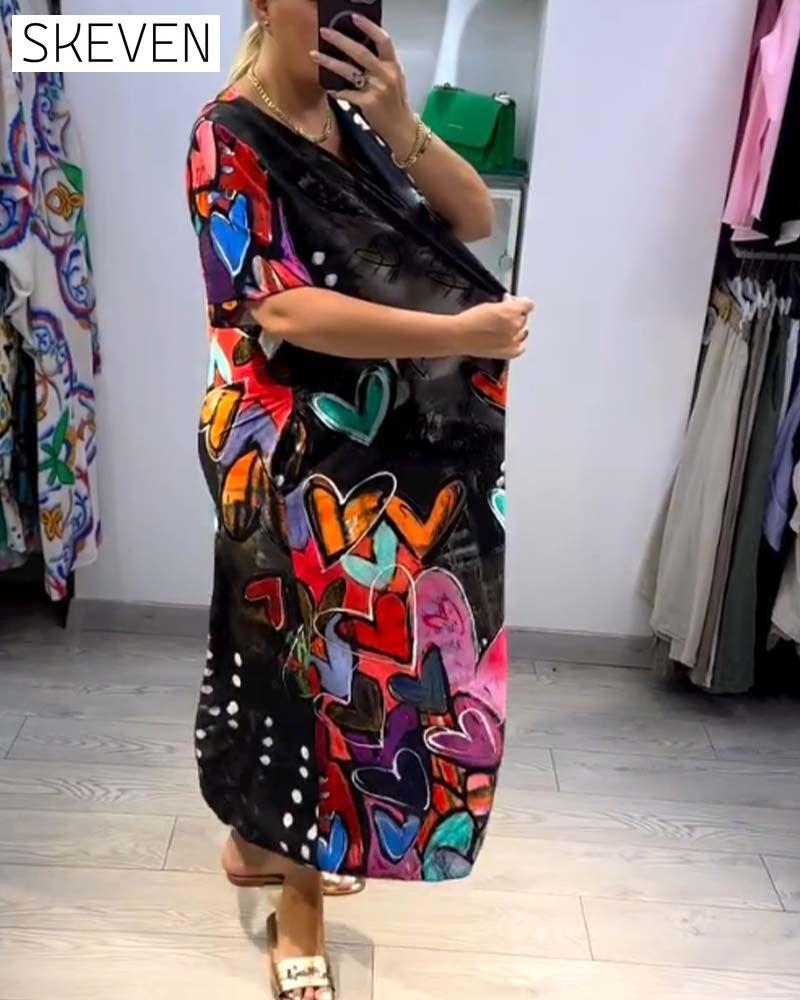 Lässiges Kleid mit V-Ausschnitt und Liebesmuster