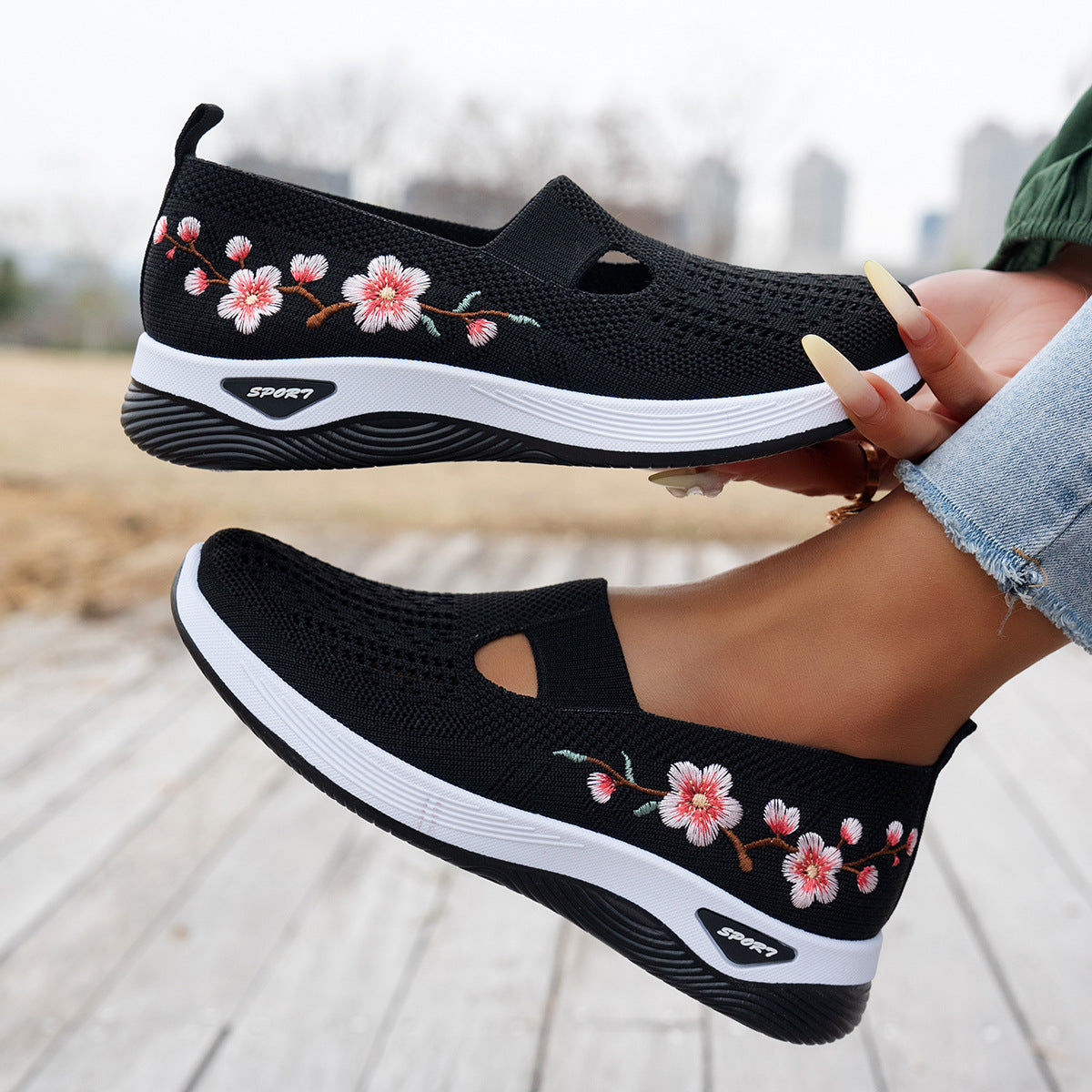 Womens Versatile Breathable Non-slip Sneakers With A Soft Sole Shoe