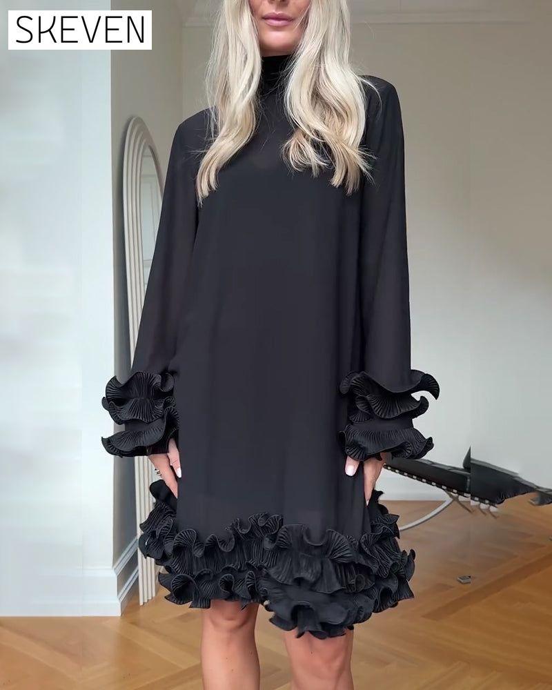 Designer-Spitzenkleid mit hohem Kragen