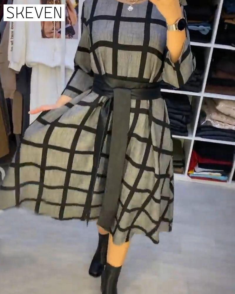 A-Linien-Kleid mit Karomuster und Rundhalsausschnitt