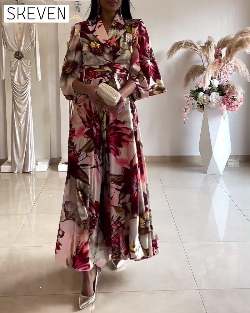 robe à revers à imprimé floral et manches trois-quarts lacée